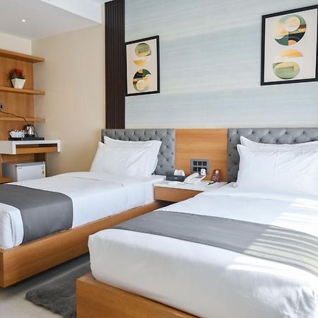 Hotel Barak View Residency Silchar Kültér fotó