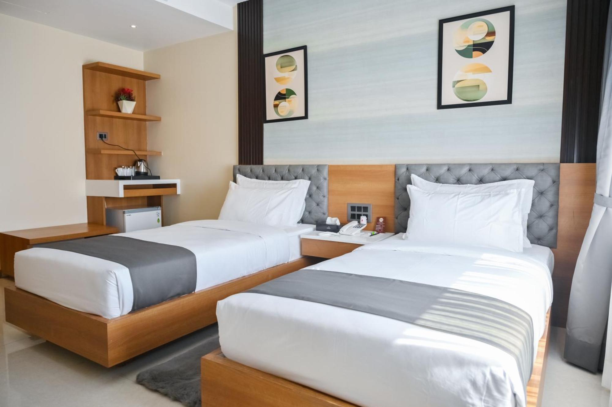 Hotel Barak View Residency Silchar Kültér fotó
